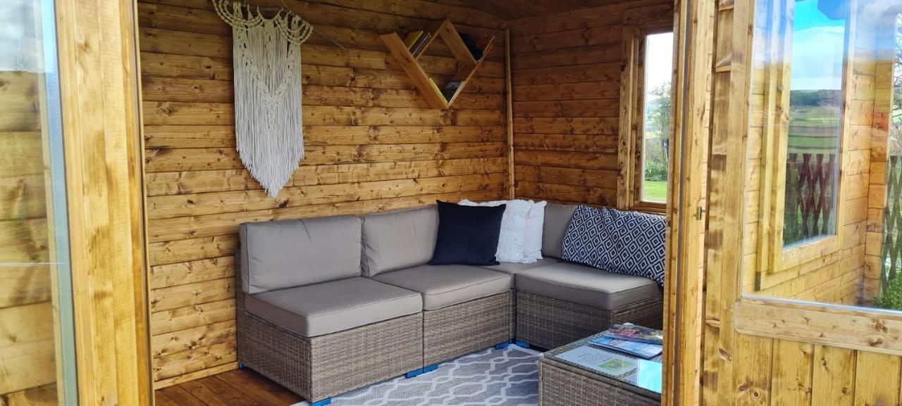 Woodpeckers Cottage สการ์โบโรห์ ภายนอก รูปภาพ