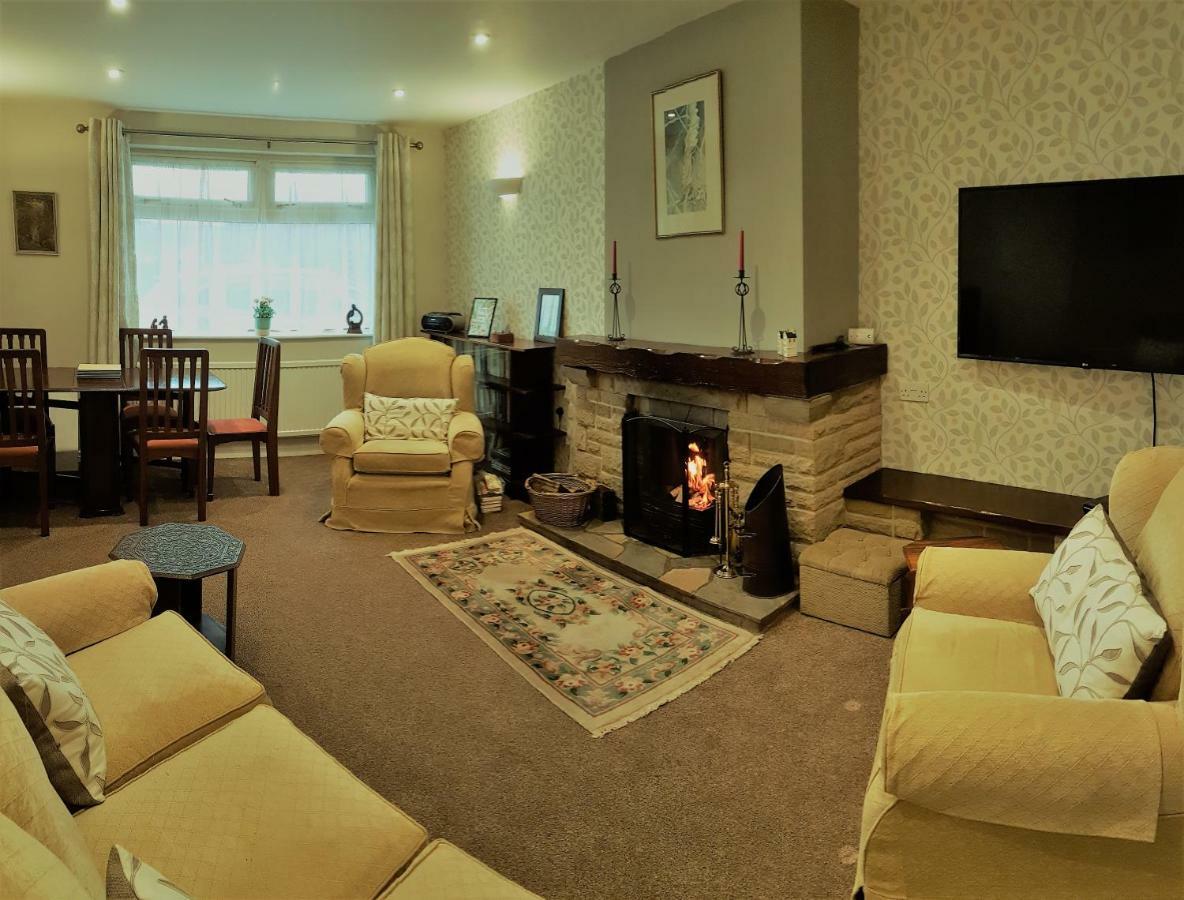 Woodpeckers Cottage สการ์โบโรห์ ภายนอก รูปภาพ